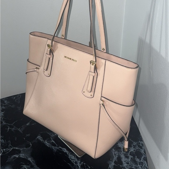 MICHAEL KORS Handbag Voyager Bag EW Tote Leather Bag Soft Pink AUTHENTIC - Picture 7 of 16